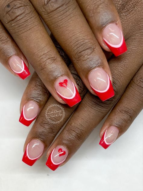 Red And Green Short Nails, French Manicure With Heart, Nail Valentines Day, Nail February, Nail Design Heart, Valentine Nail Ideas, Natrual Nails, Red French Manicure, Red Tips