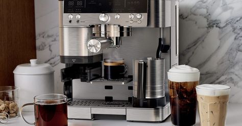 Ninja Coffee, Filter Coffee Machine, Automatic Espresso Machine, Coffee Grinds, Filter Coffee, Espresso Machines, Coffee Routine, Cold Brew Coffee, Coffee Grinder