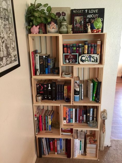 Wooden Crate Library, Diy Shelves For Bedroom, Storage For Random Things, Wooden Crate Bookcase, Wooden Crates Bookshelf, Stacked Wooden Crates, Wooden Bookshelf Ideas, Simple Wooden Bookshelf, Wooden Furniture Aesthetic