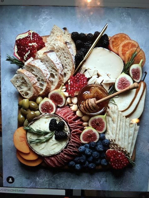 Pomegranate On Charcuterie Board, Charcuterie Board Pomegranate, Cheese Board Date Night, Charcuterie Board With Pomegranate, Spa Night Food, Wine Night With Friends, Charcuterie Date Night, Pomegranate Charcuterie, Sourdough Charcuterie Board