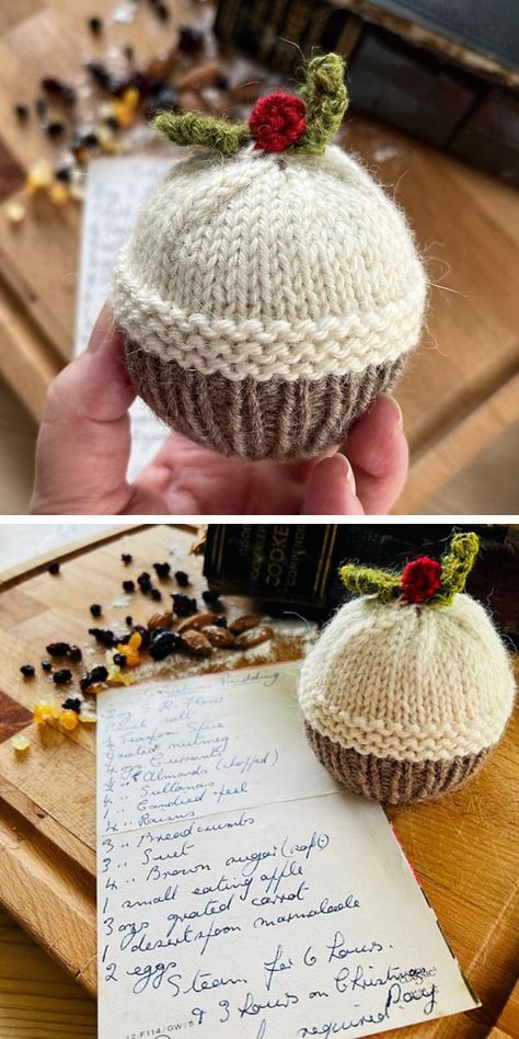 Christmas Pudding Knitting Patterns Free, Knit Decorations, Knitting Patterns For Christmas, Knit Ornament Pattern, Knit Christmas Tree, Christmas Ornaments Decor, Christmas Knitting Projects, Knit Christmas Ornaments, Knitted Christmas Decorations