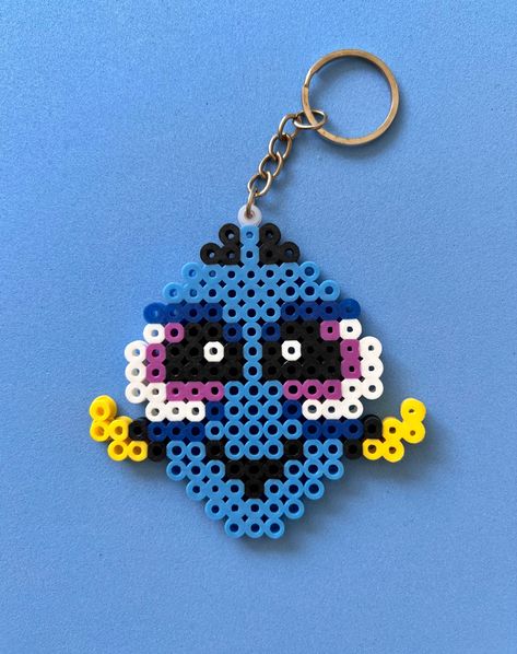 Pearler Bead Keychains, Perler Bead Keychain Ideas, Mini Perler Beads Ideas, Melty Beads Patterns, Perler Beads Disney, Stitch Perler Beads, Perler Bead Keychain, Pyssla Ideas, Hama Beads Disney