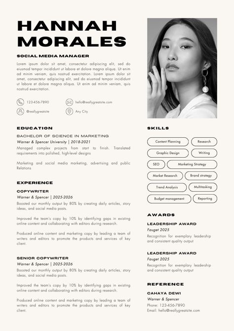 Modern resume template Curriculum Vitae Design, Cv Website, Fashion Resume, Comunity Manager, Cv Original, Unique Resume, Cv Inspiration, Graphic Design Cv, Modern Resume Design