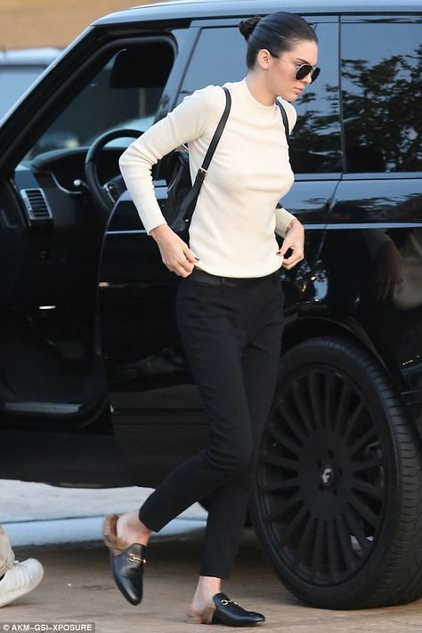 Despite their dubious connotations, the fur-lined loafer-cum-slipper is THE fashion must-have of the autumn. Kendall Jenner has been spotted wearing a pair Fur Mules Outfit, Gucci Fur Loafers, Princetown Gucci, Style Kendall Jenner, Mules Outfit, Stile Kendall Jenner, Fur Loafers, Loafers Outfit, Kendall Style