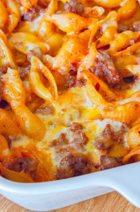 4-Ingredient Hamburger Casserole?utm_source=12tomatoes Hamburger Recipes Italian, Hamburger Supreme Casserole 12 Tomatoes, 4 Ingredient Hamburger Casserole, Food Casseroles, Hamburger Meals, Feeding Picky Eaters, Oven Meals, Easy Casserole Dishes, Beef Tomato