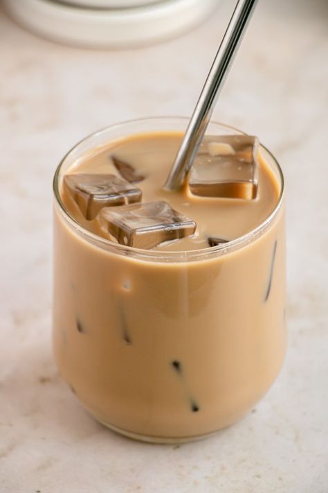 Brown Sugar Iced Coffee, Kopi Good Day, Comfort Playlist, Coffee With Condensed Milk, Diy Iced Coffee, Brown Sugar Coffee, Cinnamon Hot Chocolate, Best Iced Coffee, Cold Coffee Recipes