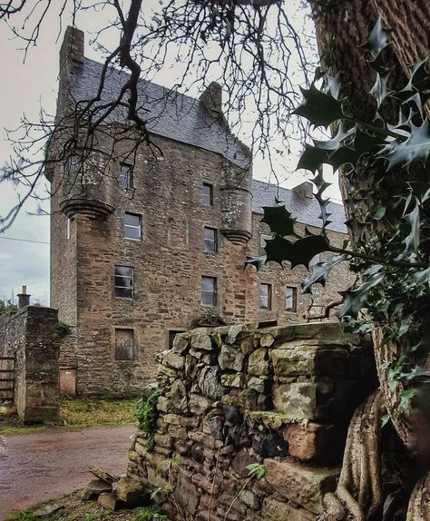 Scottish Castles | 🏰🏴󠁧󠁢󠁳󠁣󠁴󠁿 shared a post on Instagram: “Outlander’s Lallybroch - Midhope Castle, ancestral home of Jamie Fraser. . The derelict Midhope…” • Follow their account to see 463 posts. Outlander Tour, Outlander Locations, Scotland Forever, Scottish Castles, Jamie Fraser, Heart And Soul, Heart Soul, Outlander, Post On Instagram