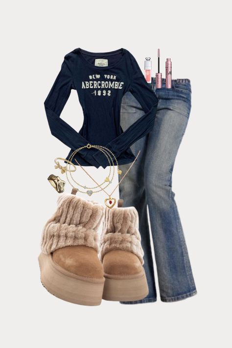 Cold Weather Outfits Flare Jeans, Mall Outfits Winter, Fall Rainy Day Outfits Aesthetic, Rainy Day Outfit Y2k, Cute Outfit Inspo For School Winter, Outfit Ideas With Uggs Boots, Bootcut Jeans Winter Outfit, Y2k Long Sleeve Outfit, Fall Sweats Outfits