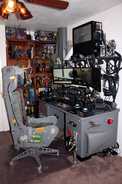 Aviation Desk, 777 Casino, Pc Room, Aviation Furniture, Home Lab, Aviation Decor, Video Game Room Design, Video Game Rooms, Computer Room