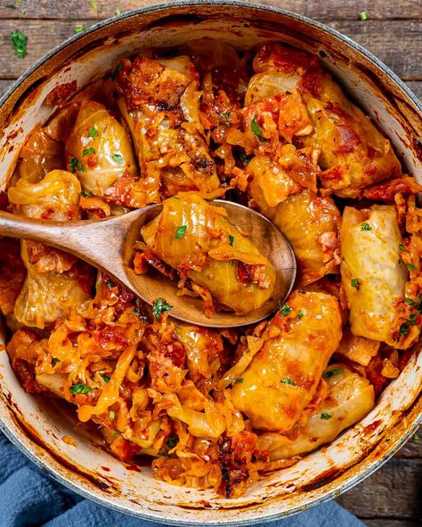 Romanian Recipes Traditional, Romanian Food Recipes Traditional, Romanian Cabbage Rolls, Romanian Dinner Recipes, Balkan Food Recipes, Romanian Cabbage Rolls Recipe, Mititei Recipe, European Food Recipes, Romanian Food Recipes