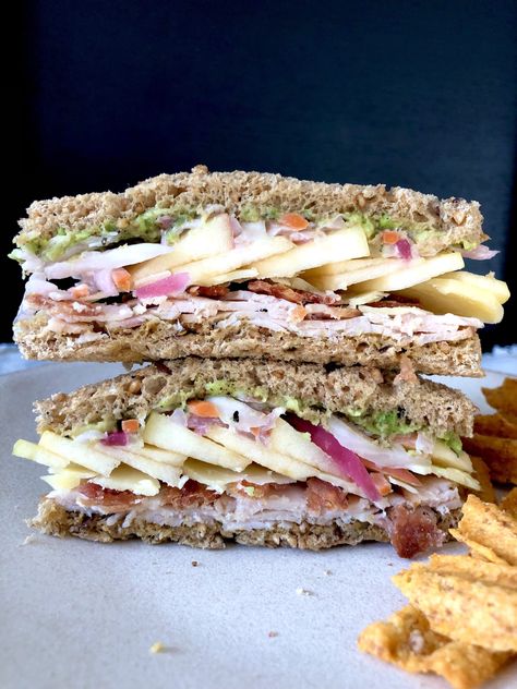 Cheddar Sandwich, Turkey Apple, Apple Cheddar, Deli Turkey, Thanksgiving Leftovers, Apple White, White Cheddar, Easy Food, Sandwich Recipes