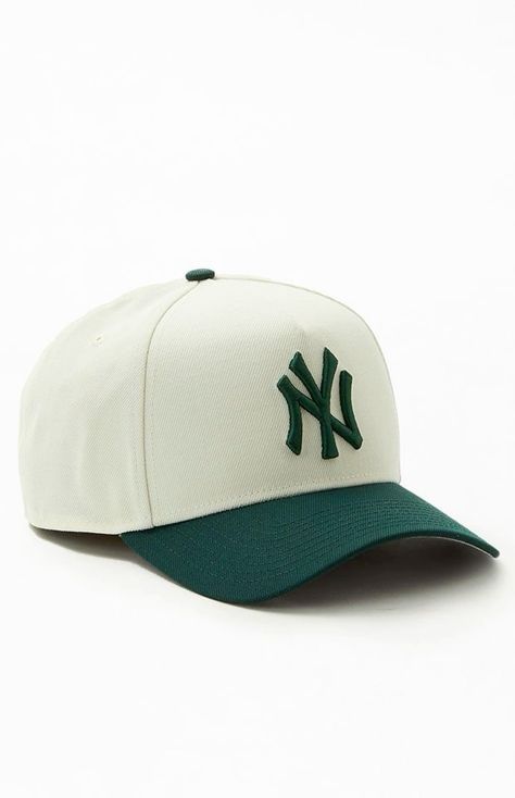 New Era Cap Outfit Men, Best Hats For Men, 90s Hip Hop Style, Cap Outfit Men, Baseball Dodgers, New Era Yankees, Summer Swag Outfits, Mlb Cap, Streetwear Caps