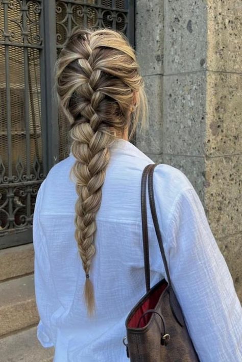 21 Easy Work Hairstyles for Long Hair Giving You The Confidence To Conquer The Day French Hairstyles, Easy Work Hairstyles, Flot Makeup, Effortless Hairstyles, Hair Stylies, Work Hairstyles, French Hair, School Looks, Peinados Faciles