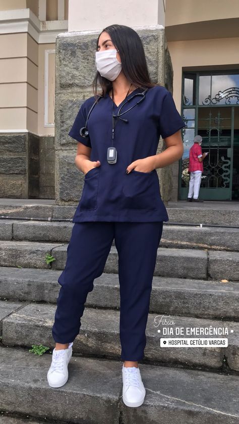 Doctors Scrubs Fashion, Dr Scrubs Outfit, Scrubs For Doctors, Medical Outfit Doctors Fashion, Nursing Uniforms Scrubs Fashion, Scrubs Outfit Aesthetic, Doctor Scrubs Women, Scrubs Uniform Aesthetic, Scrubs Uniform Cute Medical