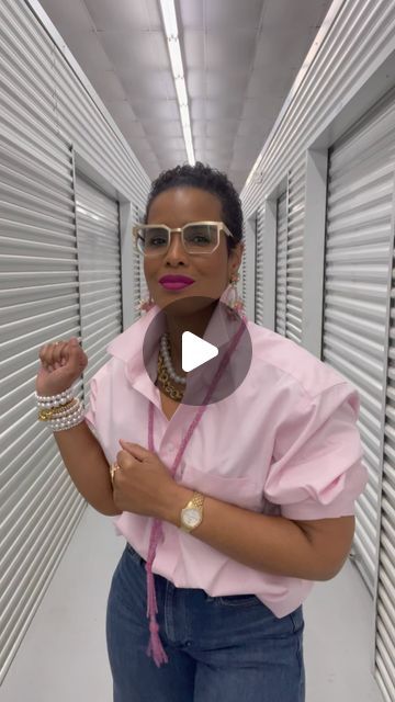 Bengela Holmes on Instagram: "Hope this helps!   Now who is going to the thrift to grab an oversized button down shirt? 🤔  #unwastedresale #tipsandtricks #oversizedshirts #fashionreels #stylingtips" Backwards Button Down Shirt, Button Down Shirt Ideas For Women, Women Wearing Mens Shirts Button Up, Wearing Oversized Button Up Shirts, How To Style Oversized Dress Shirt, Diy Button Down Shirt Ideas, Button Down Shirt And Skirt Outfit, Ways To Wear Button Down Shirt Women, Styling Oversized Shirts Women