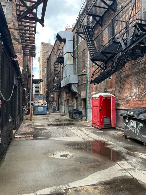 City Slums Aesthetic, Run Down Building Aesthetic, Rundown City Aesthetic, Detroit City Aesthetic, Poor City Aesthetic, Dingy Alleyway, Abandoned Warehouse Exterior, Detroit Aesthetic City, Alley Way Aesthetic