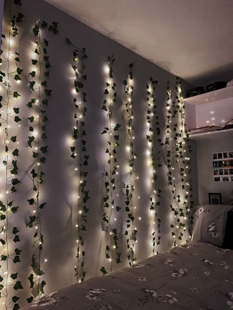 Fairy Lights Room, Party Bedroom, Bedroom Lights, Diy Room Decor For Teens, Fairy Lights Bedroom, Pinterest Room Decor, Decorative Lights, Cute Bedroom Decor, Redecorate Bedroom