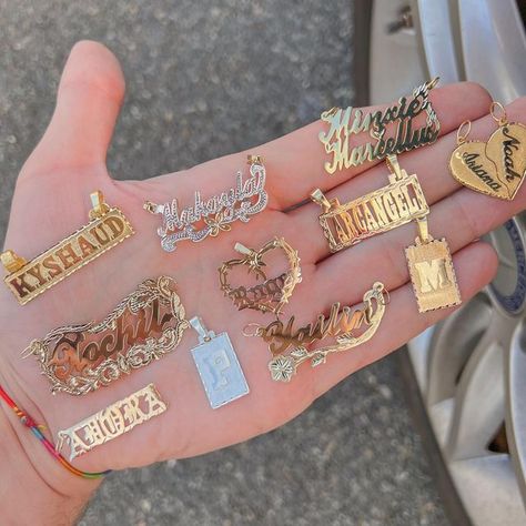 Custom Gold Jewelry, La Jewelry, Xoxo Jewelry, Luxe Jewelry, Mexican Jewelry, Gifts For Fiance, Swipe Right, Jewelry Accessories Ideas, Customized Jewelry