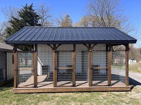 Fancy Dog Kennel Ideas Outdoor, Dog Run Ideas Backyard Off Deck, Shed With Dog Kennel, Farm Dog Kennel Ideas, Dog Kennel With Roof, Wood Dog Kennel Outdoor, Outdoor Dog Kennels For Large Dogs, Dog Runs For Large Dogs, Shed To Dog Kennel