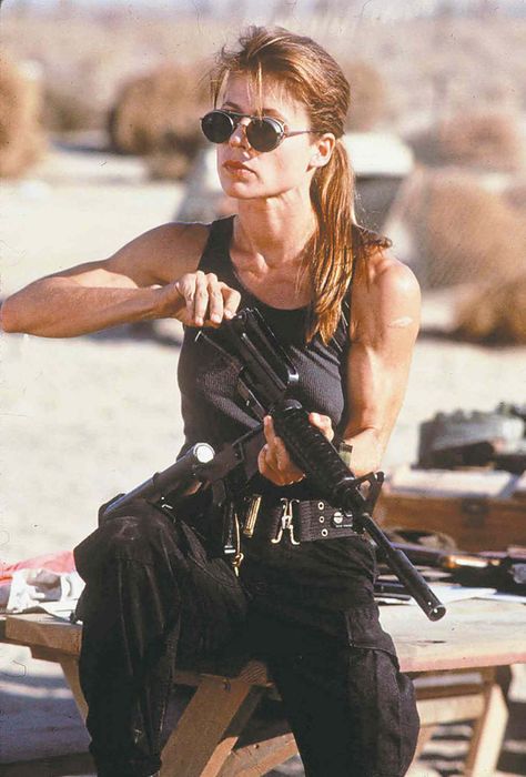 Sarah Connor (Linda Hamilton) Terminator 2: Judgement Day Linda Hamilton Terminator 2, Linda Hamilton Terminator, Linda Hamilton, Edward Furlong, Terminator Movies, Sarah Connor, James Cameron, Pilates Studio, Badass Women