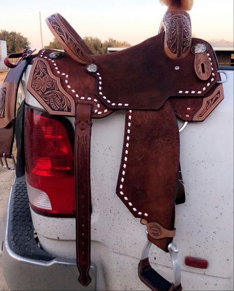 Robbie Phillips Barrel Saddle, Best Ever Saddle Pads, Horse Saddle Pads Western, Barrel Horse Tack, Western Tack Sets Barrel Racing, Master Saddles, Tack Sets Western, Pretty Saddles, Barrel Saddles For Sale