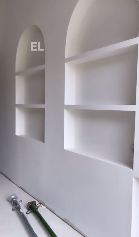 Inbuilt Wall Shelves, Recessed Niche Wall, Built In Drywall Shelves, Recessed Arch In Wall, Arch Niche In Wall, Recessed Wall Niche Ideas Entryway, Plaster Built In Shelves, Inside Wall Shelves, Shelf In Wall