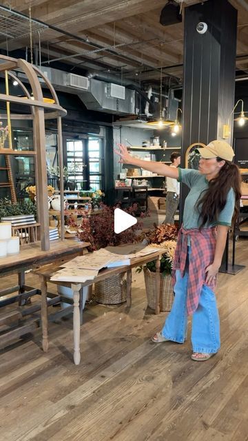 Joanna Gaines on Instagram: "Our @magnolia visual team made all my herbarium dreams come true in the shop for fall! So many of these dried florals came from my garden here at the farm and I just love the visual reminder of how the garden is the gift that keeps giving, season after season. Come see this pretty place in person here at the Silos! Excited for you to see how fall came to life here at @magnolia ✨

Read: Fall issue of Magnolia Journal on newsstands and available online Aug 23

Shop: see our new fall product in store or online at magnolia.com

Eat: try our new fall faves at Silos Baking Co, Magnolia Press, and Magnolia Table here in Waco

@visitmagnolia" Joanna Gaines Thanksgiving Table, Magnolia Decor Ideas, Magnolia Farms Joanna Gaines, Joanna Gaines Thanksgiving, Magnolia Fall Decor, Joanna Gaines Garden, Joanna Gaines Instagram, Magnolia Press, Silos Baking Co