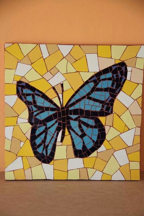 Mosaic Art Aesthetic, Mosaic Butterfly Ideas, Mosaic Art Butterfly, Mosaic Art Easy, Mosaic Drawing, Negative Space Art, Butterfly Mosaic, Paper Mosaic, Mosaic Art Projects