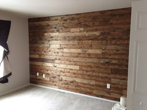 Wood Walls Bedroom, Wooden Accent Wall, Dining Room Accent Wall, Barn Tin, Pallet Walls, Dining Room Accents, Wood Accent Wall, Accent Walls In Living Room, Accent Wall Bedroom