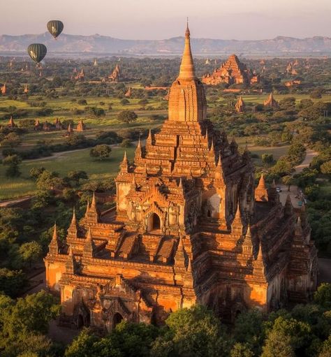 Myanmar Pagoda, Bagan Temples, Burmese Art, Cultural Tourism, Bagan Myanmar, Myanmar Art, Myanmar Travel, Temple Architecture, Bagan