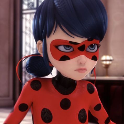 Badass Pictures, Miraculous Ladybug Kiss, Ladybug Miraculous, Teen Shows, Miraculous Characters, Super Cat, Miraculous Ladybug Movie, Miraculous Ladybug Anime, Beautiful Landscape Wallpaper