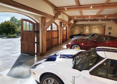 Sotheby's International Realty® takes us on a tour of some amazing homes for sale with spectacular garages that are perfect for the avid auto collector Luxury Photos, Mansion Exterior, House Garage, Luxury Garage, Garage Interior, House Luxury, Luxury Office, Mansions Luxury, Garage Design