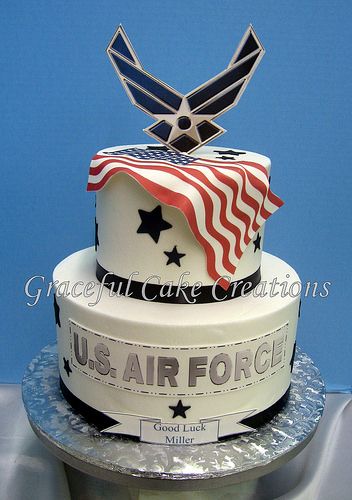 U.S. Air Force Cake Air Force Centerpiece Ideas, Air Force Retirement Party Ideas, Air Force Cake, Patriotic Cakes, Promotion Cake, Air Force Graduation, Air Force Birthday, Military Cake, Patriotic Cake