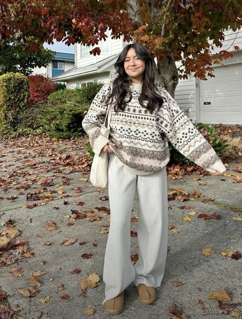 Fall Outfit Ideas Comfy, Cozy Class Outfits, In Between Weather Outfits, Fall Outfits Thrift, Fall Midsize Fashion, Winter Asthetics Outfit, Cute Modest Fall Outfits, Comfy Boots Outfit, Cabin Getaway Outfit