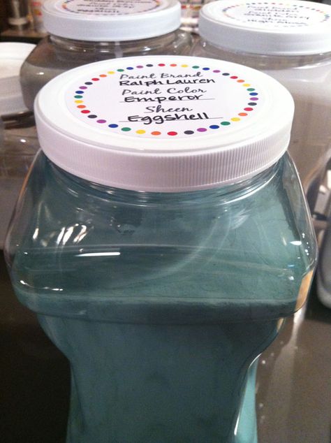 How to Store Leftover Paint + Free Printable Paint Labels How To Store Paint, Paint Can Storage, Paint Storage Ideas, Leftover Paint Storage, Paint Storage Containers, Paint Tricks, Basement Paint, Organized Garage, Basement Painting