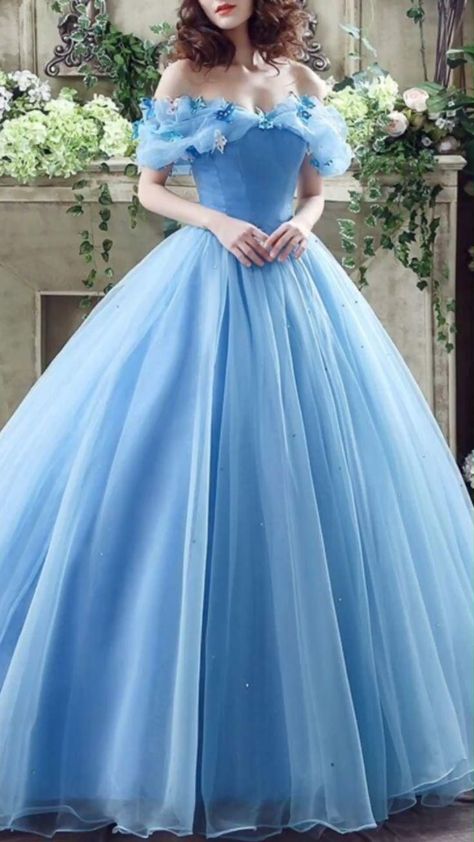 Dress Trends 2023, Wedding Dresses Timeless, Neckline Styles, Masquerade Ball Gowns, Poofy Dress, Dress Tips, Enchanting Wedding, Gown Party Wear, Blue Ball Gowns