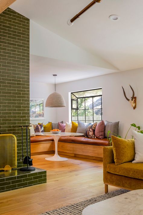 A Colorful, Timeless Mid-Century Modern Home in Austin, Texas | Rue Mid Century Coastal Style, Mcm Fireplace, Connecticut Farmhouse, Feminine Space, Mid Century Modern Farmhouse, Starter House, Athena Calderone, Timeless Kitchen, 1920s Style