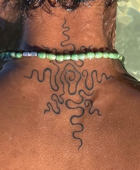 Earthy Tattoos, Tato Minimal, Funky Tattoos, Muster Tattoos, Tattoos Geometric, Tattoos For Black Skin, Stylist Tattoos, Discreet Tattoos, Spine Tattoos