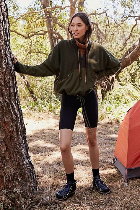 Spring Hiking Outfits, Wander Outfit, Camping Outfits For Women, Cute Hiking Outfit, Hiking Fits, Hiking Outfit Spring, Hiking Outfits, Hiking Outfit Fall, Spring Hiking