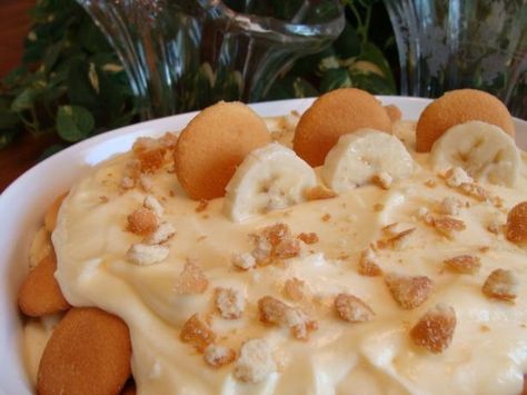 Blow Your Mind Banana Pudding from Food.com: A co-worker gave me this recipe and I fell in love. My husband who really doesn't like banana pudding eats this up everytime I make it! Instant Banana Pudding, Creamy Pudding, Eagle Brand, Vanilla Wafers, Whipping Cream, Cook At Home, Pudding Recipes, Banana Pudding, Blow Your Mind