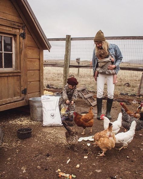 Dream Homestead, Abandoned Farmhouse, Baby Slings, Homestead Life, Chicken Farming, Abandoned Cities, Farm Living, Future Farms, Dream Future