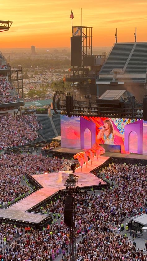 2024 Vision Board Taylor Swift, Taylor Swift At Eras Tour, Eras Tour Vision Board, Taylor Swift Concert Aesthetic Crowd, Eras Tour Taylor Swift Aesthetic, Concert Aesthetic Taylor Swift, Era Tour Aesthetic, Taylor Swift Tour Aesthetic, Taylor Swift Aesthetic Concert