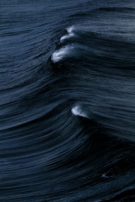 Ocean wave. Deep navy blue. Water Dark Wellness Aesthetic, Ocean Darkness, Navy Aesthetic, Dark Blue Ocean, Dark Waves, Deep Blue Ocean, Dark Ocean, Dark Wave, Navy Blue Design