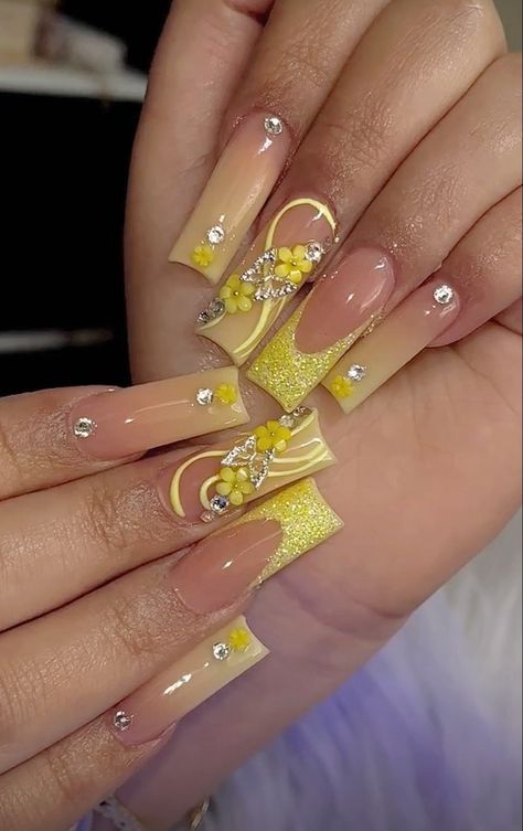 Yellow Inspo Nails, Yellow Prom Nails Acrylic, Yellow Quince Nails, Yellow Abstract Nails, Mehndi Nails, Dope Nail Designs Summer, Yellow Quinceanera, Yellow Nail Designs, Acrylic Nails Yellow