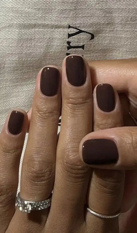 30+ Fall Nail Art Ideas and Smokin' Autumn Colors 2024 - HubPages Fall Nails On Tan Skin, Nails For Cool Skin Tone, Winter Nails For Pale Skin, Chocolate Nail Color, Natural Nail Shape Ideas, October Nail Colors 2024, Opi Gel Fall Colors, Nail Colors 2024 Fall, Nail Trends Autumn 2024