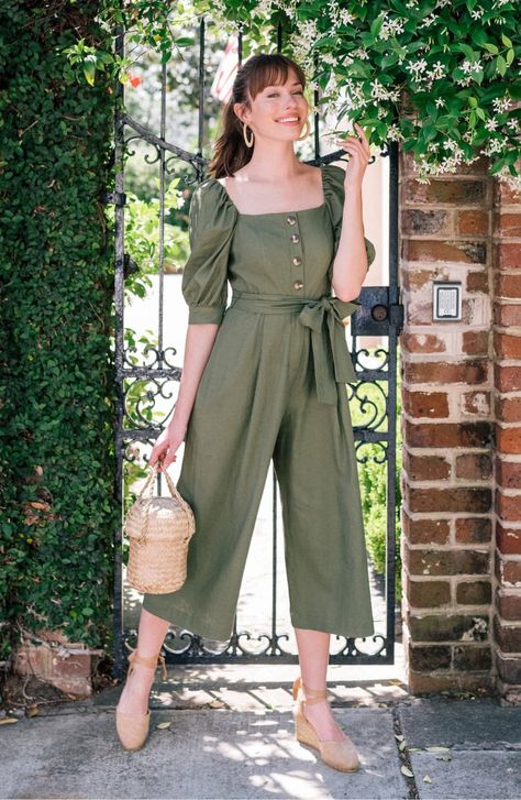 Dresses Will Seem Dull Once You Set Eyes on These 21 Rompers and Jumpsuits From Nordstrom Romantic Maxi Dress, Gal Meets Glam Collection, Chique Outfits, The Everygirl, Trendy Dress Outfits, Gal Meets Glam, Jumpsuit Outfit, Fashion Attire, 인물 사진