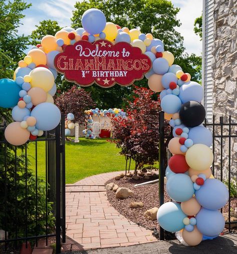 Jazzmine - The Balloon River on Instagram: “Welcome to GianMarco’s first birthday! Entrance garland ✨ • • Dumbo inspired / custom colors • • Event planner: @decorbyradelkis  Balloons:…” Dumbo First Birthday, Dumbo Baby Shower Theme, Birthday Entrance, Dumbo Birthday Party, Dumbo Birthday, Girl Shower Themes, Circus Theme Party, Circus Theme