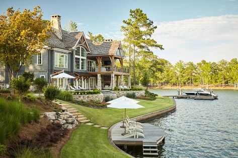 Lake Houses Exterior, Path Ideas, Gorgeous Houses, Beautiful Farm, Lakefront Homes, Enchanted Home, Garden Path, Waterfront Homes, Dream House Exterior