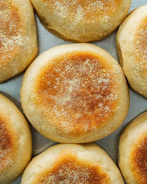 This English muffin recipe makes puffed, golden muffins with deliciously tender texture. The perfect baking project! #englishmuffin #englishmuffinrecipe #howtomakeenglishmuffins #englishmuffins #homemadeenglishmuffin Cornmeal English Muffins, Homemade English Muffin Recipe, Quick English Muffin Recipe, Thomas English Muffins Recipes, Easy English Muffin Recipe, Whole Wheat English Muffin Recipe, English Muffins Recipe, Thomas English Muffins, English Muffin Recipe