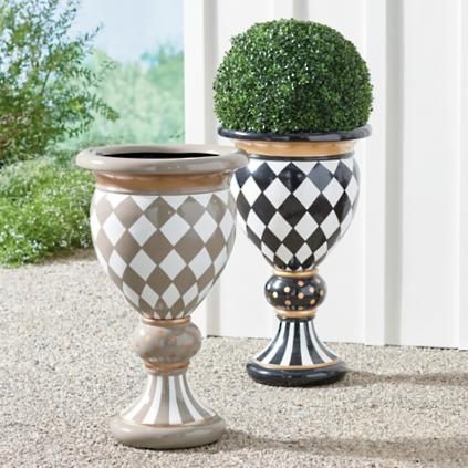 Garden urns